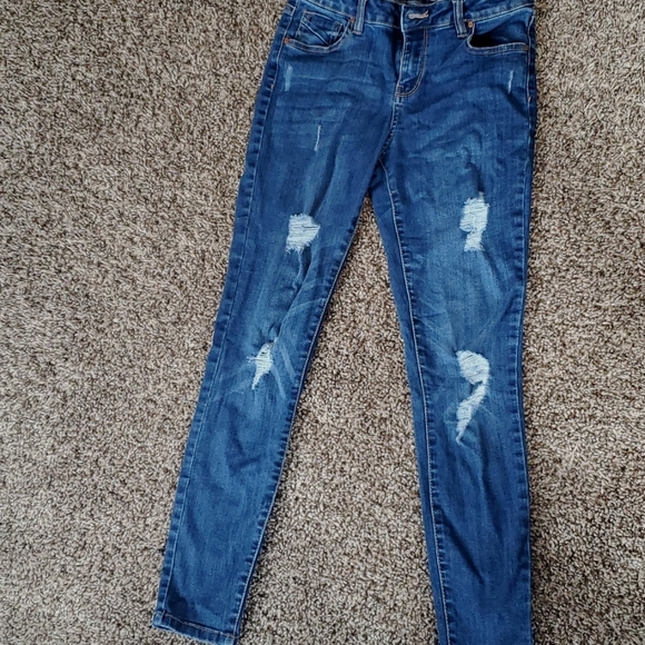 Ardene Ripped Jeans - Picture 2 of 3